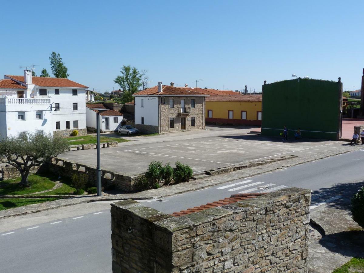 Trabanca Casa Rural La Fuente מראה חיצוני תמונה